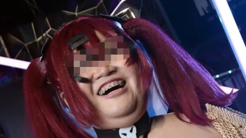 陸網瘋傳一位網美Coser拒付尾款,被攝影師公開原始照片。(圖/翻攝微博)